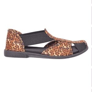 MICHELLE D Fisherman leopard sandals women size 6